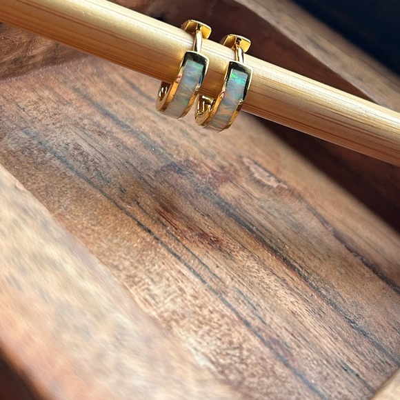 Opal Huggies - Picture 3 of 6